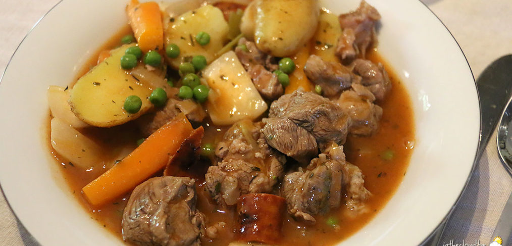 Navarin d'agneau aux carottes et petits navets