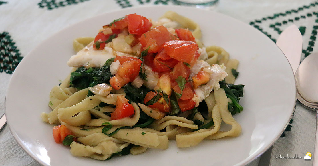 Filet De Cabillaud à La Tomate Et Tagliatelles Aux épinards - La ...