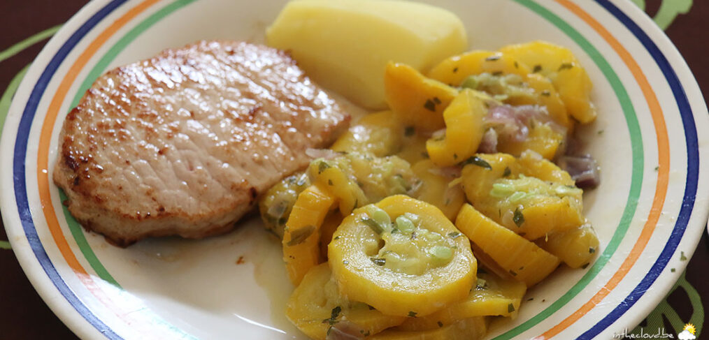 Mignonettes de porc, courgettes jaunes (du jardin) à l'ail