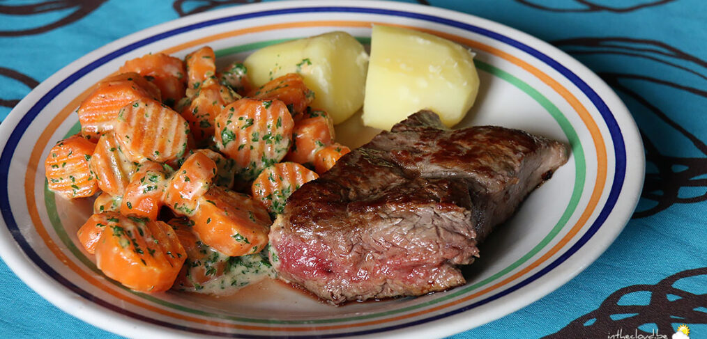 Beefsteak, carottes à la crème