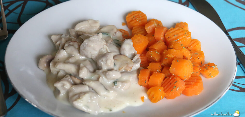 Poulet crème aux champignons, carottes