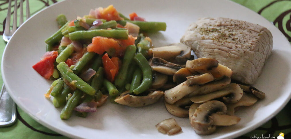 Sauté de veau, haricots tomatés, champignons